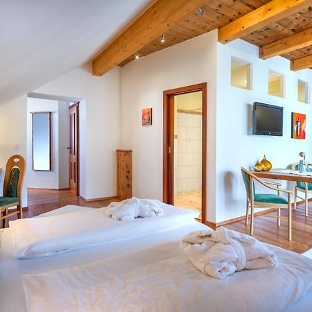 Hotel Haeuserl Im Wald Мариапфар Екстериор снимка